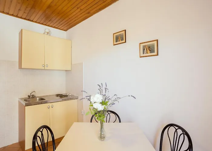 8241e Διαμέρισμα *