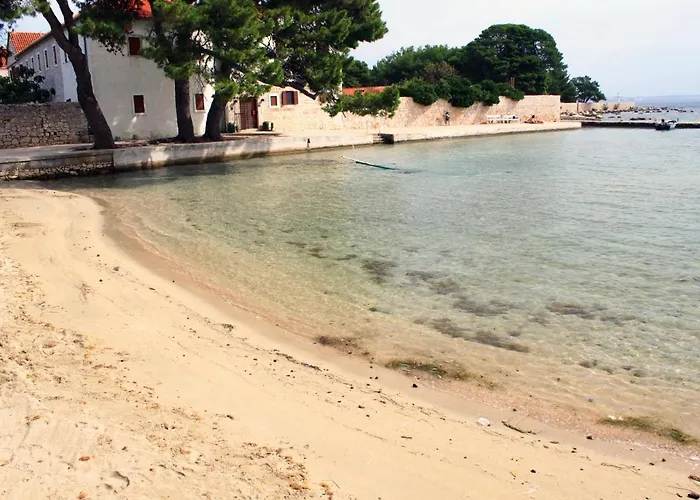 8241e Апартаменты Углян